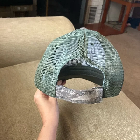 Camo toyota trucker hat - Picture 5 of 9